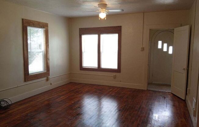 3 Bed, 1 Bath - Near the University