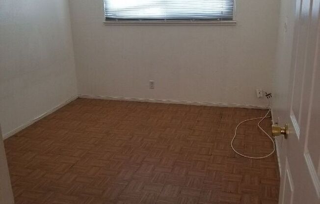 233 GRV AVE