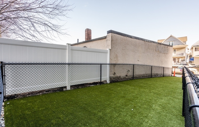 Studio, 1 bath, 440 sqft, $2,300, Unit 309