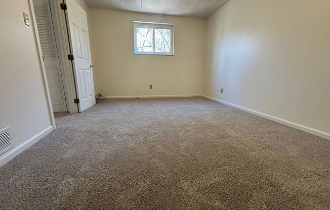 1 bed, 1 bath, $1,025, Unit A-17