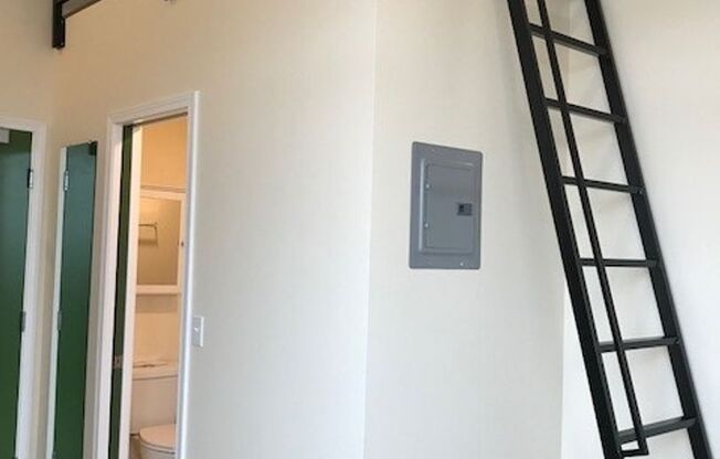 Studio, 1 bath, 192 sqft, $1,123, Unit F-12