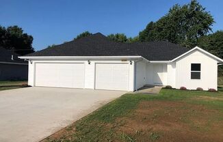 Beautiful single family home in Republic MO