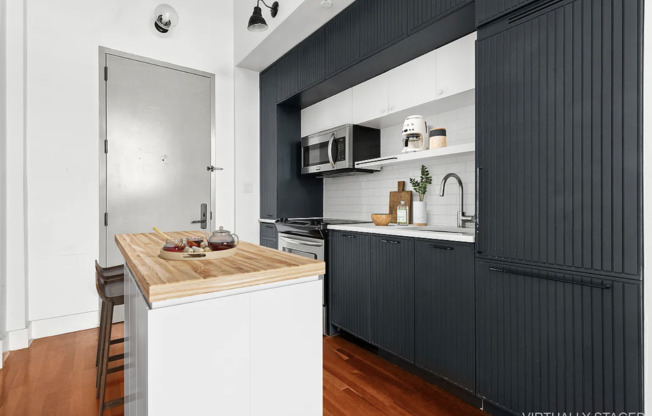 1 bed, 1 bath, $3,270, Unit 407