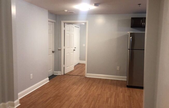 1 bed, 1 bath, $1,600, Unit 5B