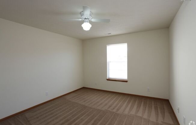 2 beds, 2 baths, 1,155 sqft, $1,400, Unit Apt 37