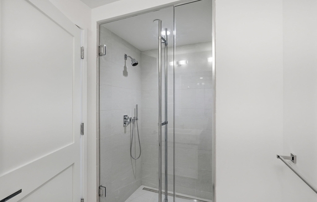 Studio, 1 bath, 385 sqft, $5,000, Unit 2412