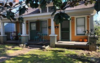 1 bed bath Duplex on Barber St.