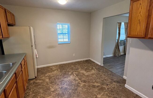 2 beds, 1 bath, $1,550