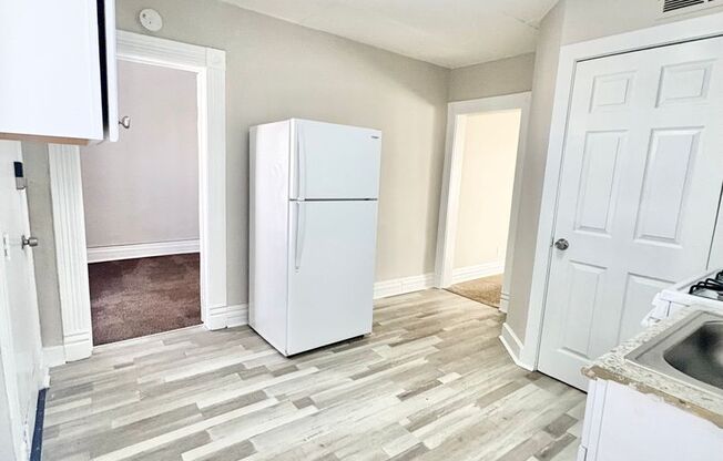 10-16 E Fountain Blvd.