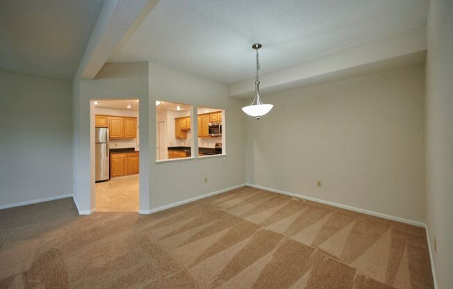 2 beds, 2 baths, 1,556 sqft, $2,100, Unit 7102