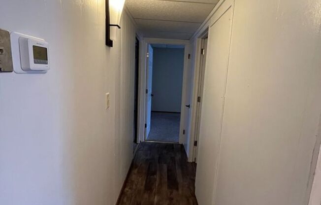 2 beds, 1 bath, $830, Unit Unit 1