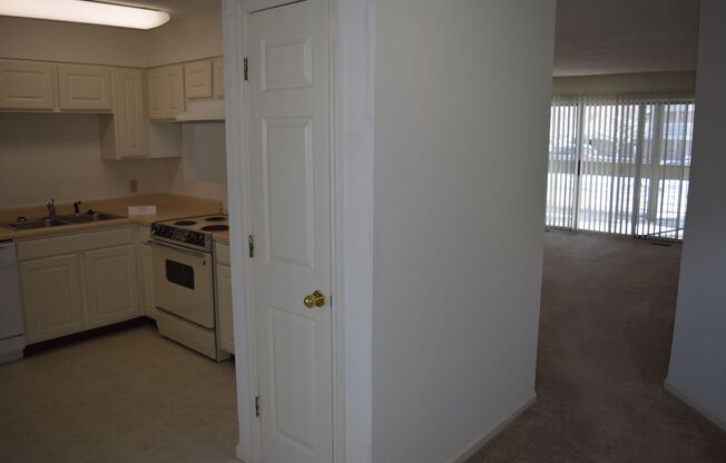 1 bed, 1 bath, 760 sqft, $1,215, Unit 401-101