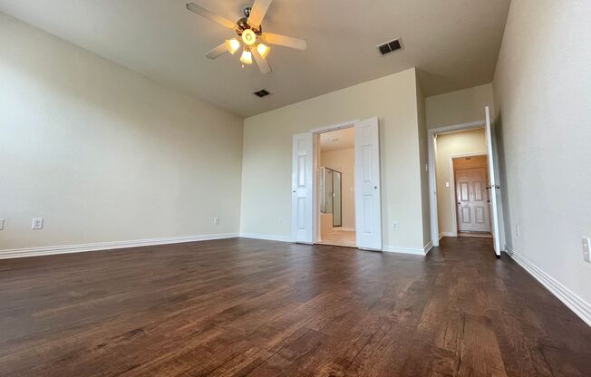 4 beds, 3.5 baths, $2,750