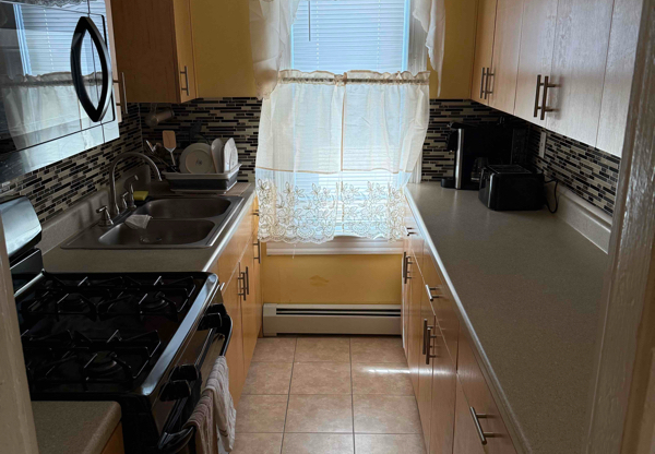 80 POTTERS AVE
