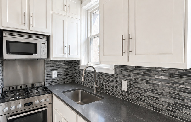 158 PRESIDENT ST