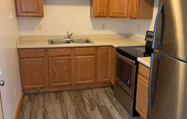 1 bed, 1 bath, $675, Unit APT B