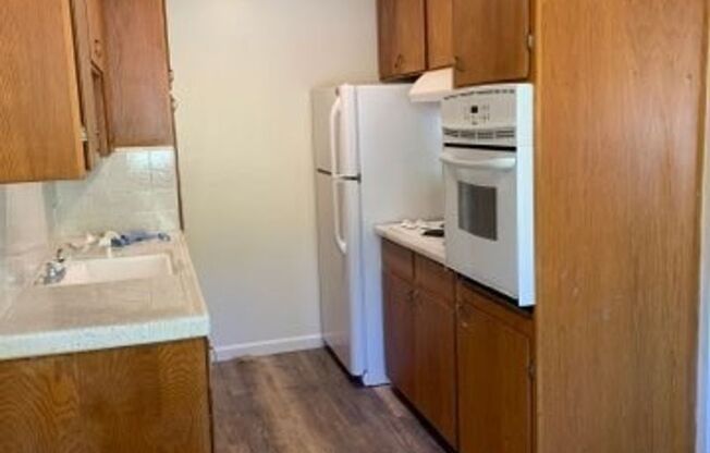 1 bed, 1 bath, 550 sqft, $2,145, Unit 44