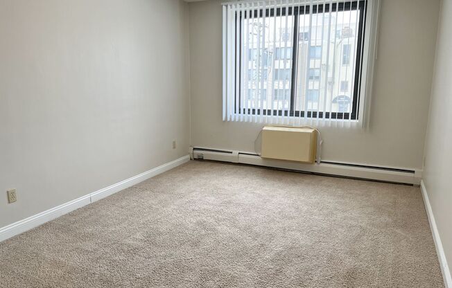 2 beds, 1 bath, 950 sqft, $1,425, Unit 3028303