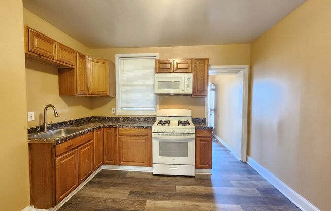 3 beds, 1 bath, $1,450