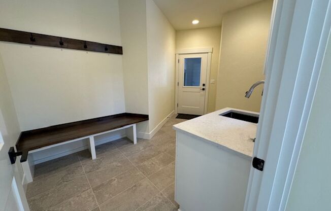 2 beds, 3 baths, $2,995, Unit # 1