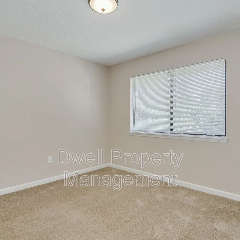 3512 WOODLAKE RD
