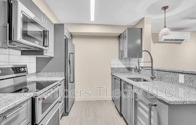 220 2 ST SE