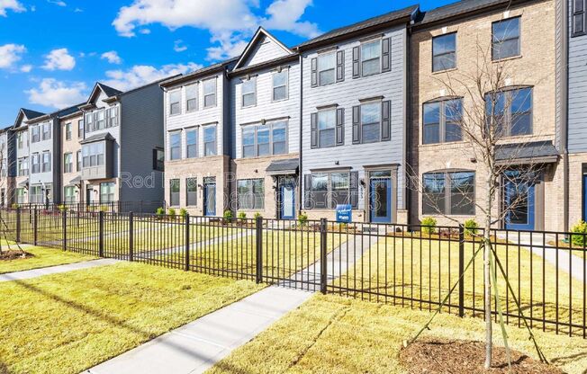 2833 STATESVILLE AVE