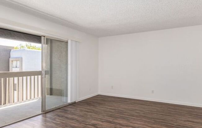 1 bed, 1 bath, 580 sqft, $1,075, Unit 310