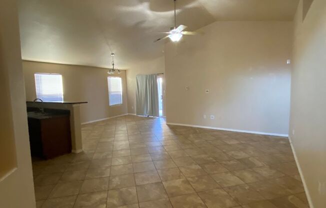 Beautiful 3 Bedroom, 2 Bathroom, Available Now!!