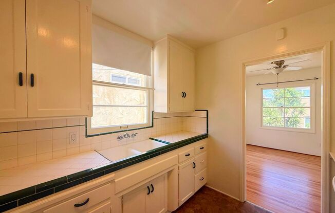 4821-23 Del Mar Ave
