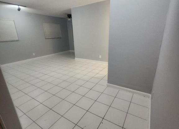 1 bed, 1 bath, 600 sqft, $1,750