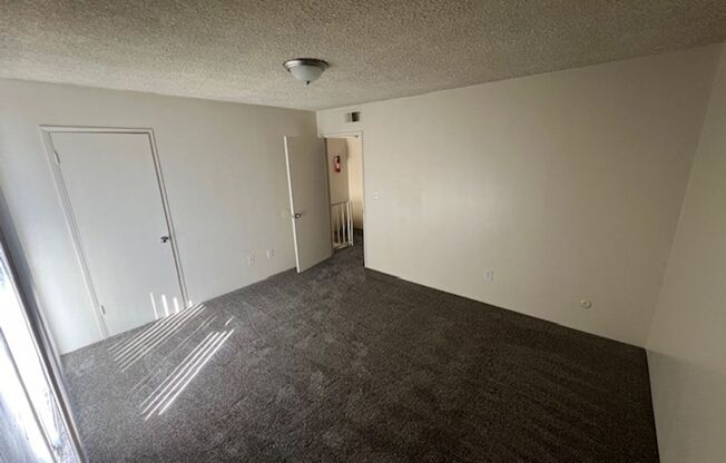 2 beds, 1.5 baths, $1,200, Unit C