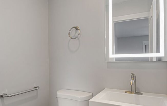 2 beds, 1.5 baths, 926 sqft, $2,100, Unit 306