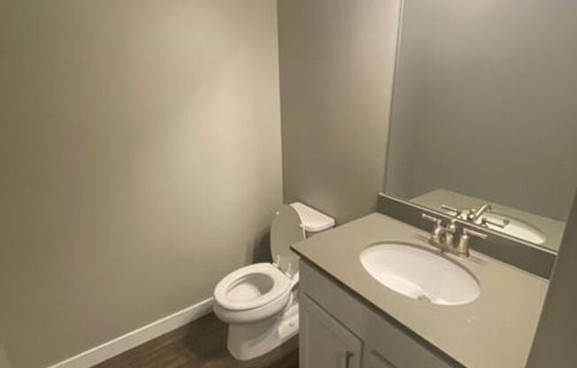 Beautiful Bountiful Townhome