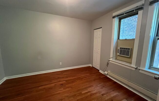 5703-5717 Hobart Street