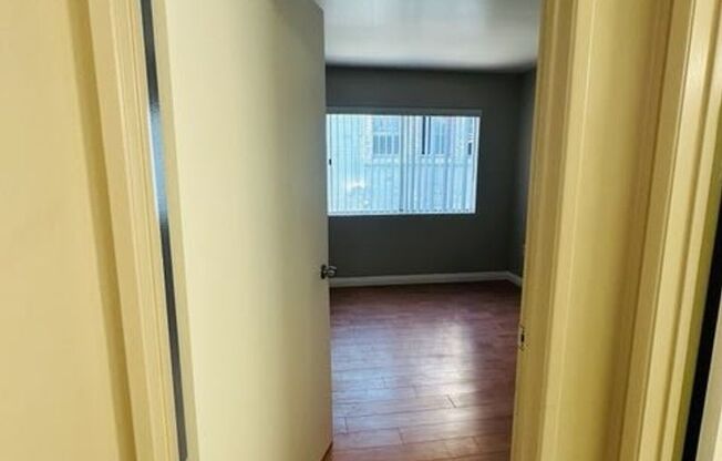 1 bed, 1 bath, 670 sqft, $1,900, Unit SB203