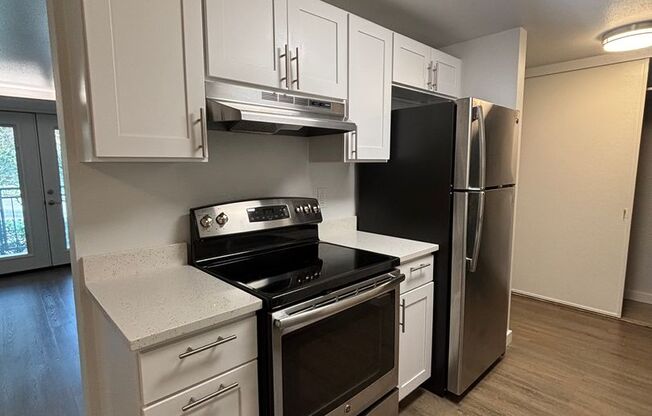 1 bed, 1 bath, 800 sqft, $1,850, Unit 2727 - 205