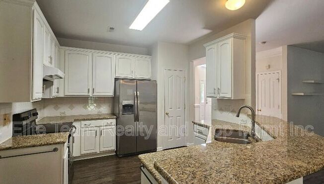 17130 CAMBRIDGE WOODS CT