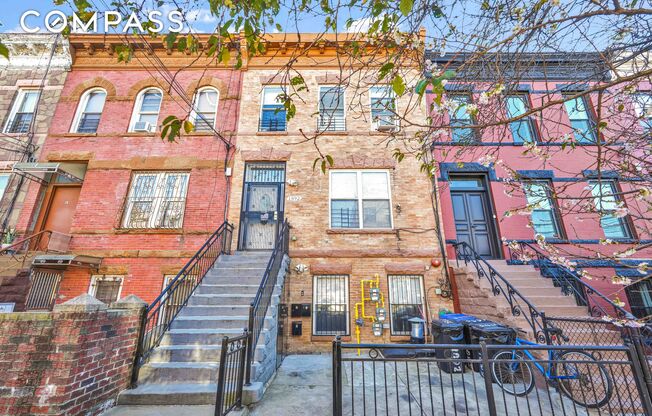 1892 BERGEN ST