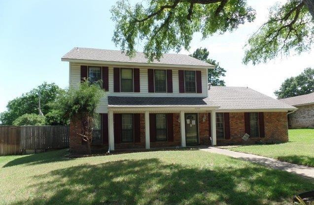 2202 SHANNON LN