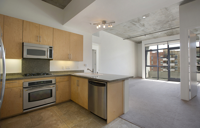 NEW FLOORS! Spacious 2 Bedroom 2 Bathroom at M2i in Downtown San Diego