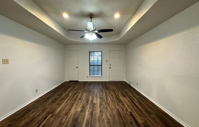 Coming Soon! Nice 2 Bedroom, 2 Full Bath Duplex Located in Saginaw.