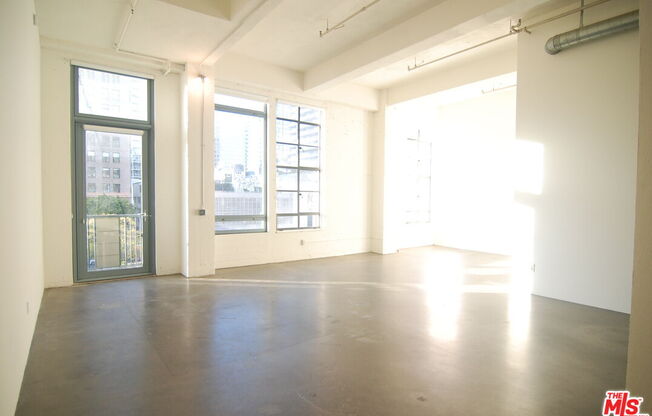 1 bed, 1 bath, 1,190 sqft, $3,200, Unit 310