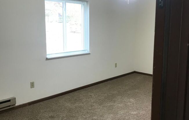 2 beds, 1.5 baths, 1,040 sqft, $1,800, Unit 3172-101