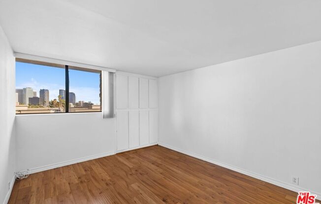 2 beds, 2 baths, 1,071 sqft, $4,100, Unit 801