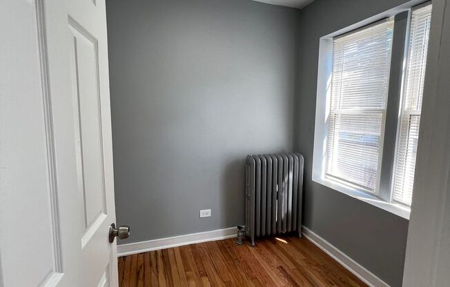 Studio, 1 bath, 350 sqft, $1,100