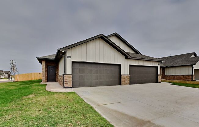 Luxury 3 Bedroom 2 Bathroom Duplex with 2 Car Garage in Piedmont Schools