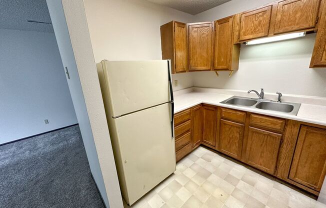 3 beds, 1 bath, $1,080