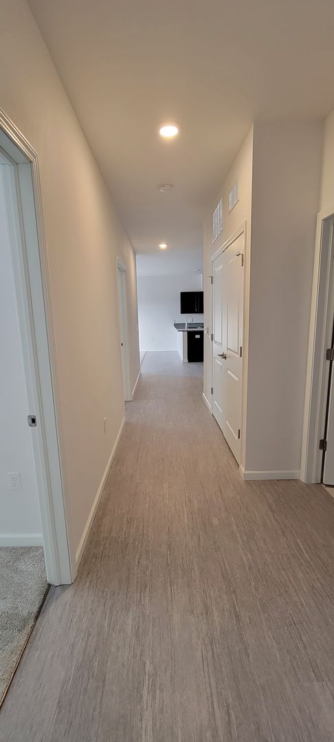 3 beds, 2 baths, 1,344 sqft, $1,665, Unit 336