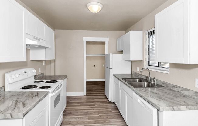 2 beds, 1 bath, $1,150, Unit Unit D